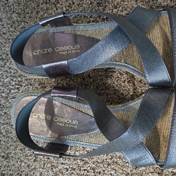 Andre Assous sz 8.5 Pewter Paloma Sandals - Picture 5 of 14